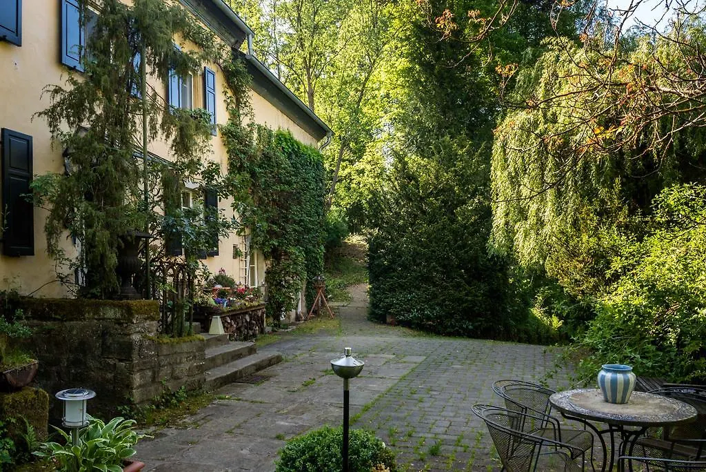 Um Freedebierg Bed And Breakfast Heffingen
